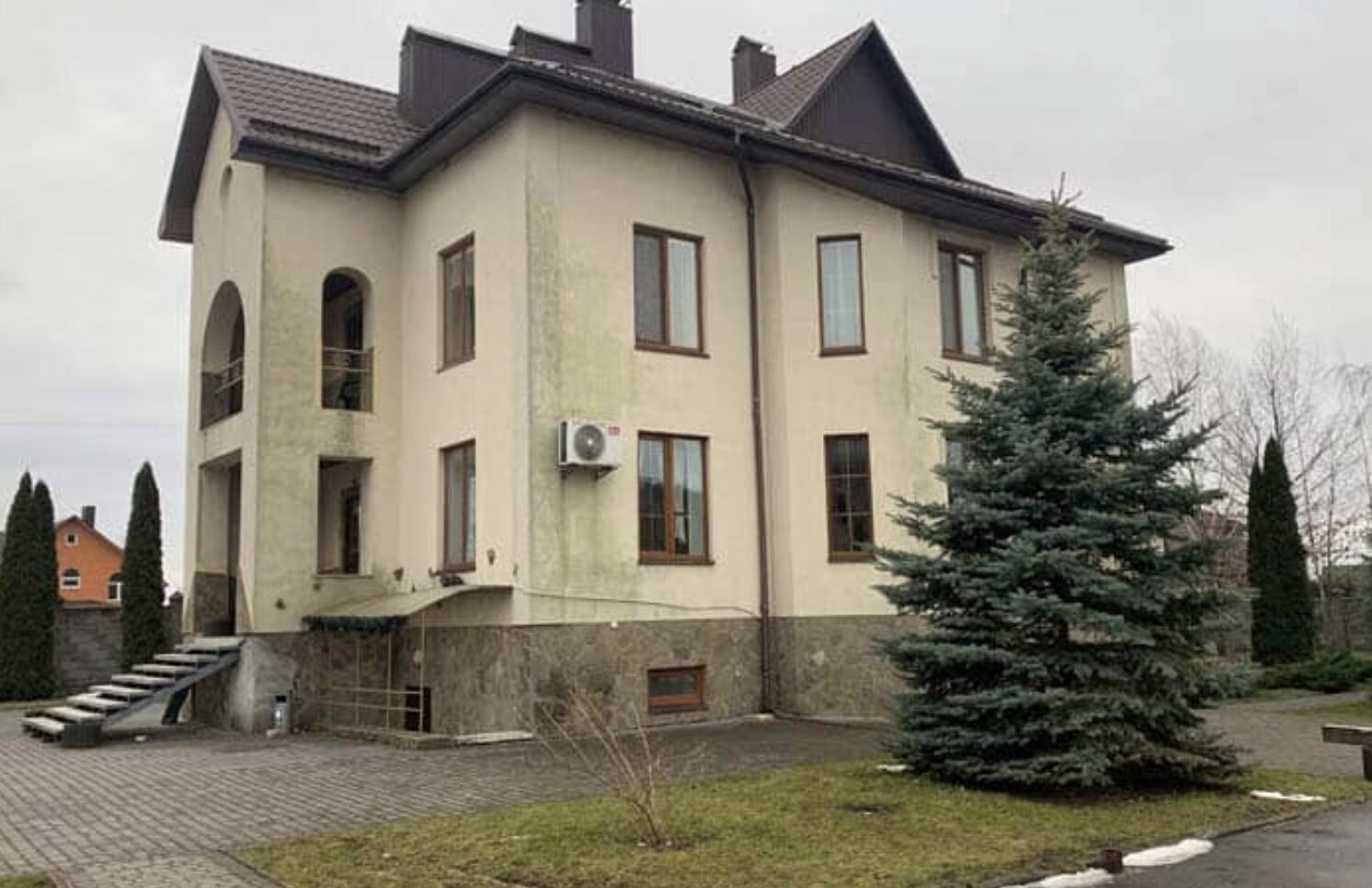 Приватний пансіонат, Луцьк